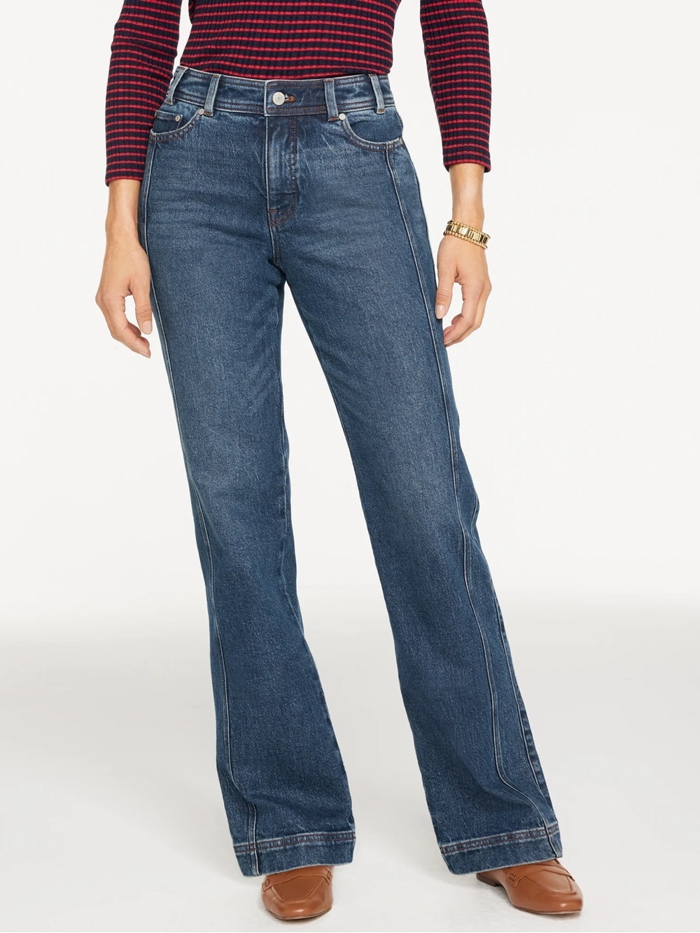 Talbots Relaxed Bootcut Jeans Size 4 Medium Wash Stretch Denim